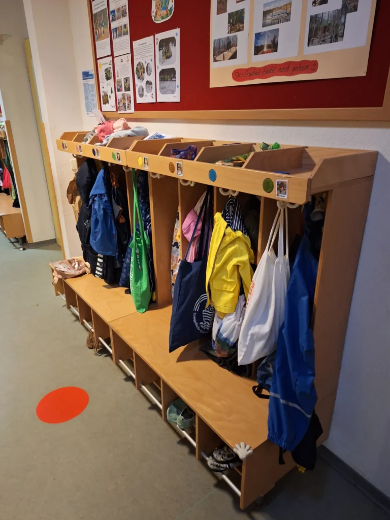 Flur und Garderobe – Ansicht 2