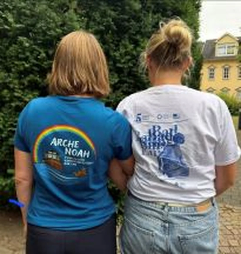 Zwei Mitwirkende der Kita Arche Noah beim Tag des offenen Denkmals in Bad Ems